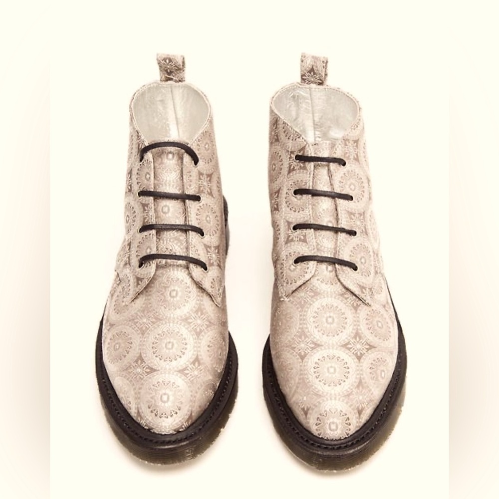 RARE VINTAGE Dr. Martens Made in England Bev 4-Eye Silk Boots Metallic silver 9 - Picture 3 of 15